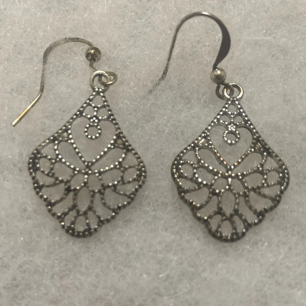 Vintage modern silver drop earrings